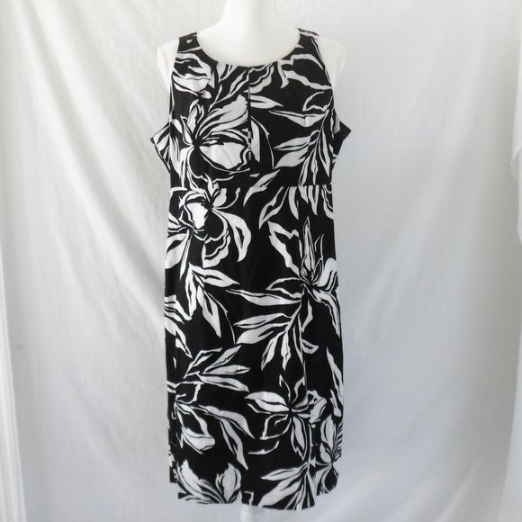 R & K Black & White Floral Sundress - Picture 5 of 7